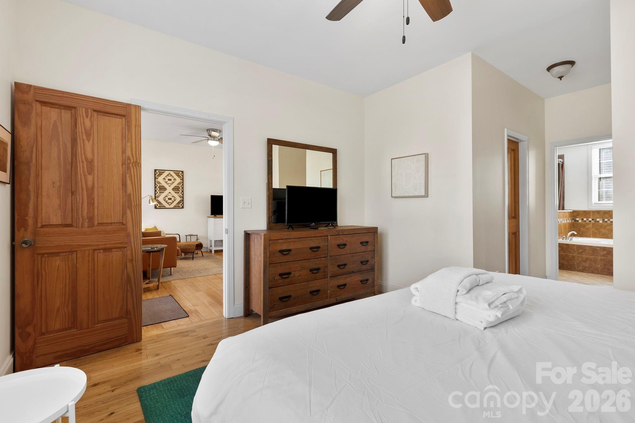 342 Old Haw Creek Road — Asheville