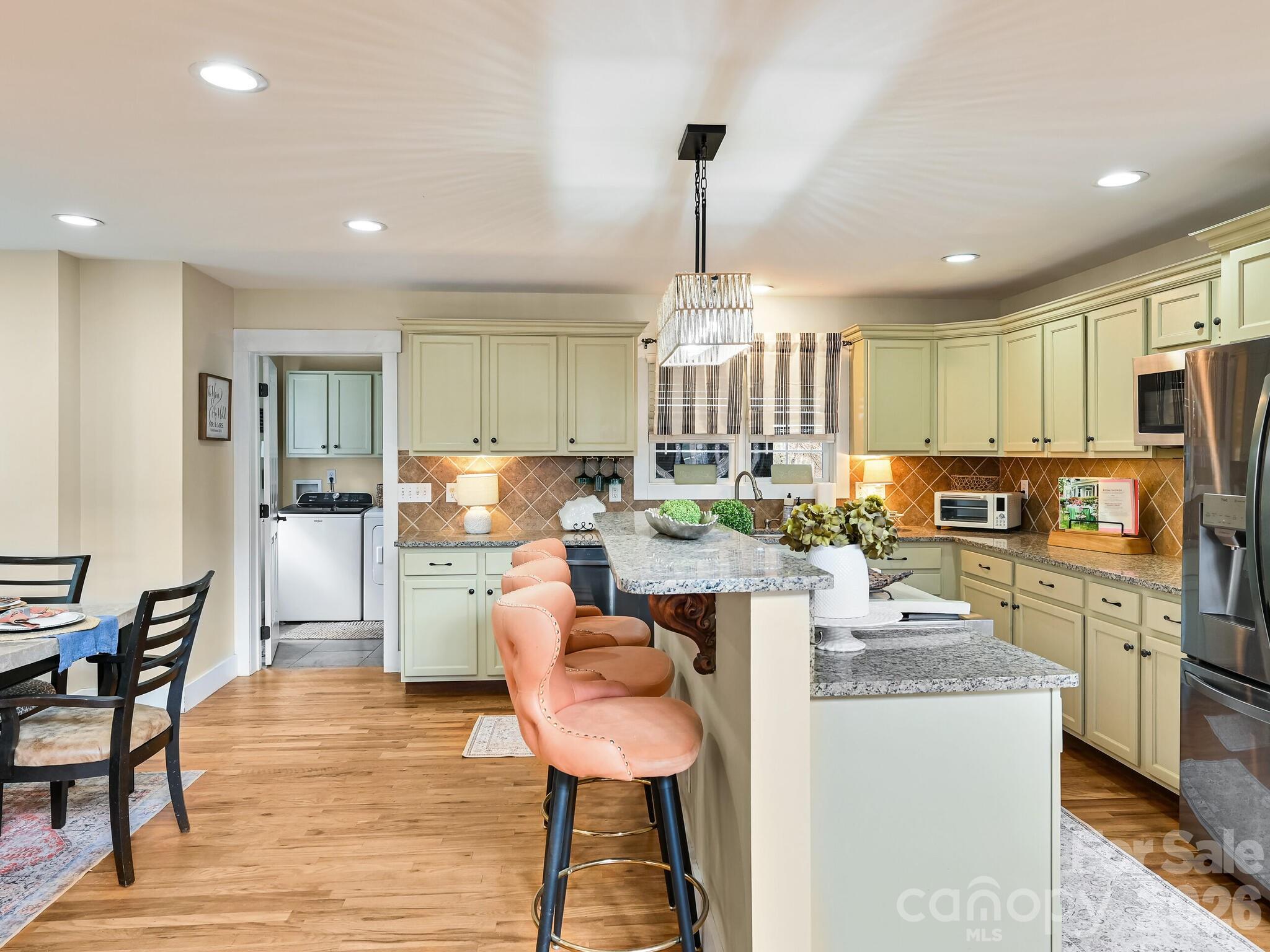 1645 Ivy Hill Road — Marshall