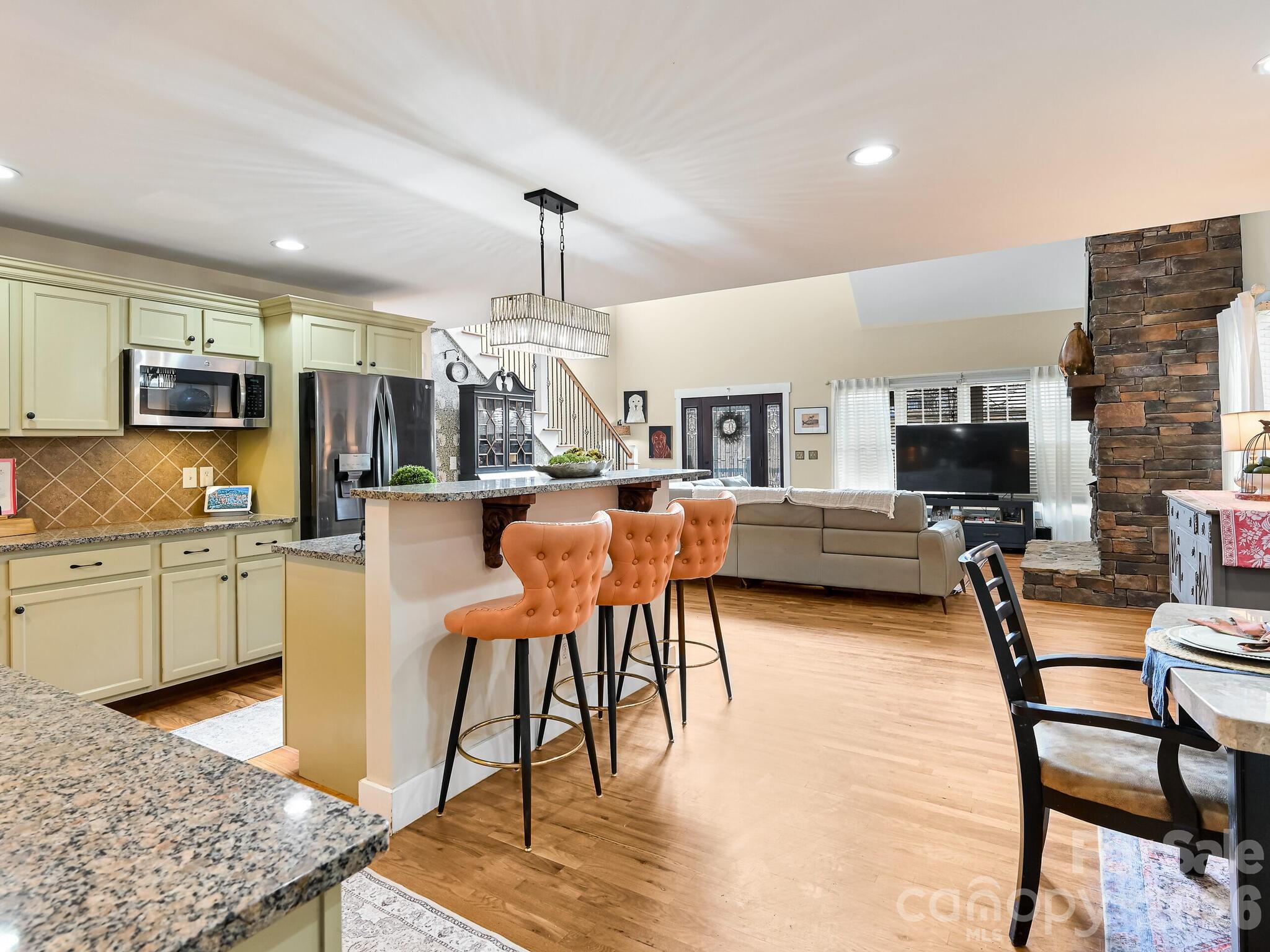 1645 Ivy Hill Road — Marshall