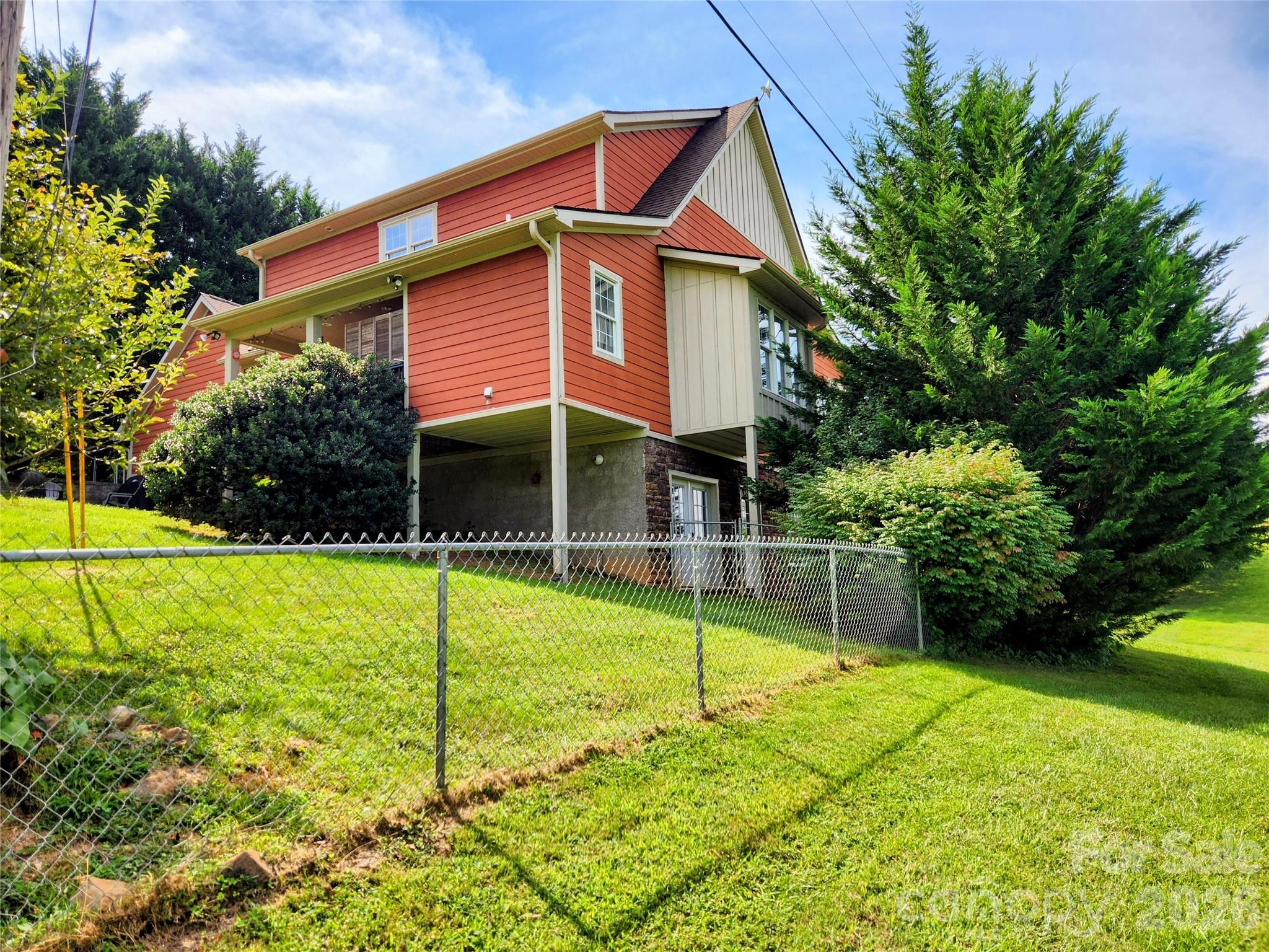 1645 Ivy Hill Road — Marshall