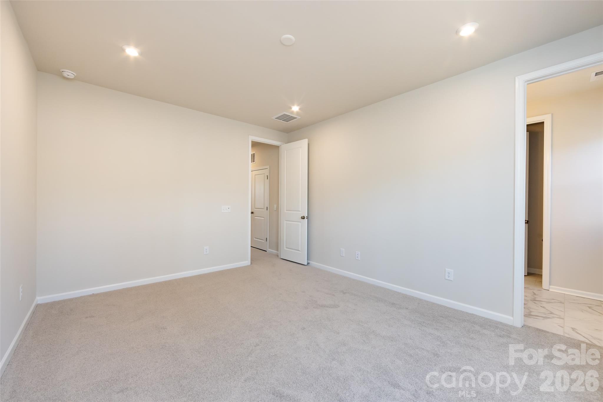 6005 Longar Lane — Charlotte