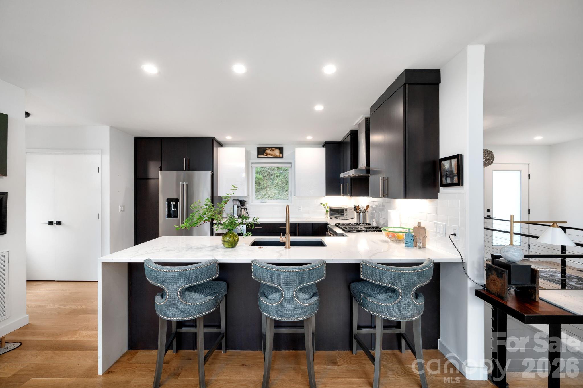 8 Midland Drive — Asheville