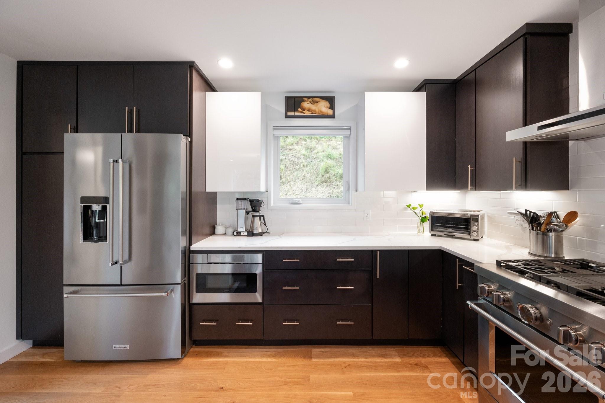 8 Midland Drive — Asheville