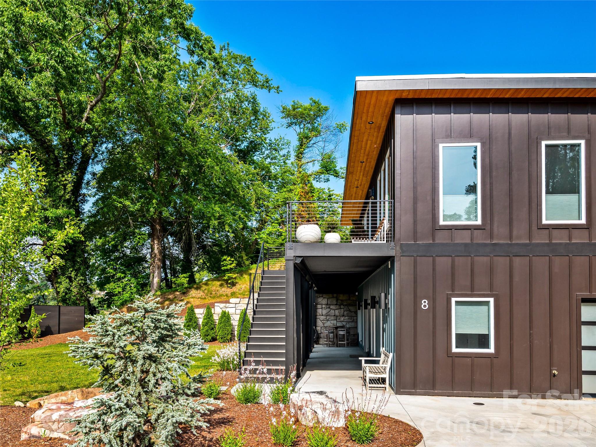 8 Midland Drive — Asheville