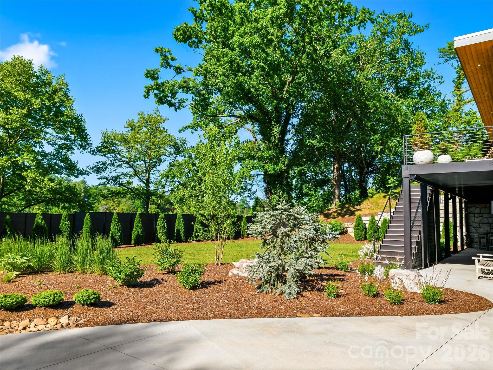 8 Midland Drive — Asheville