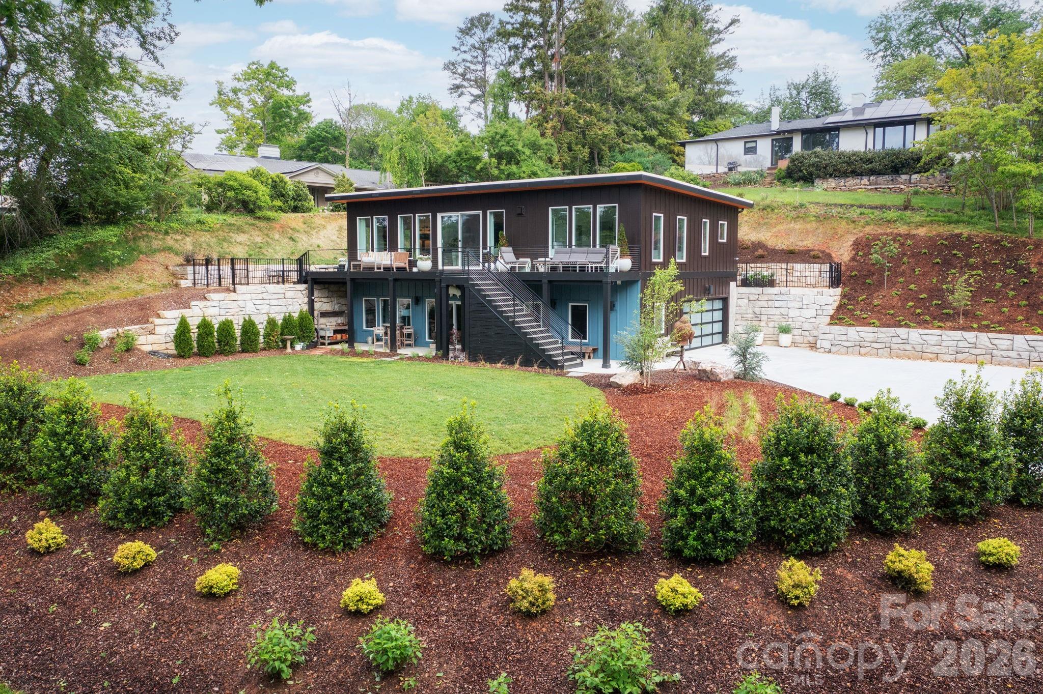 8 Midland Drive — Asheville