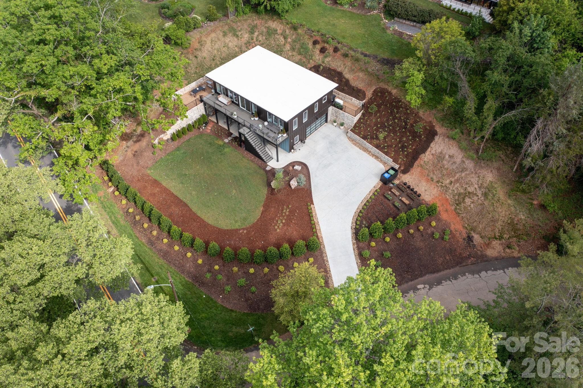 8 Midland Drive — Asheville
