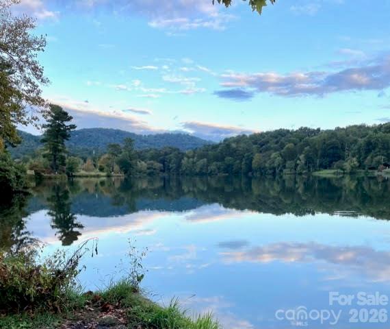 8 Midland Drive — Asheville