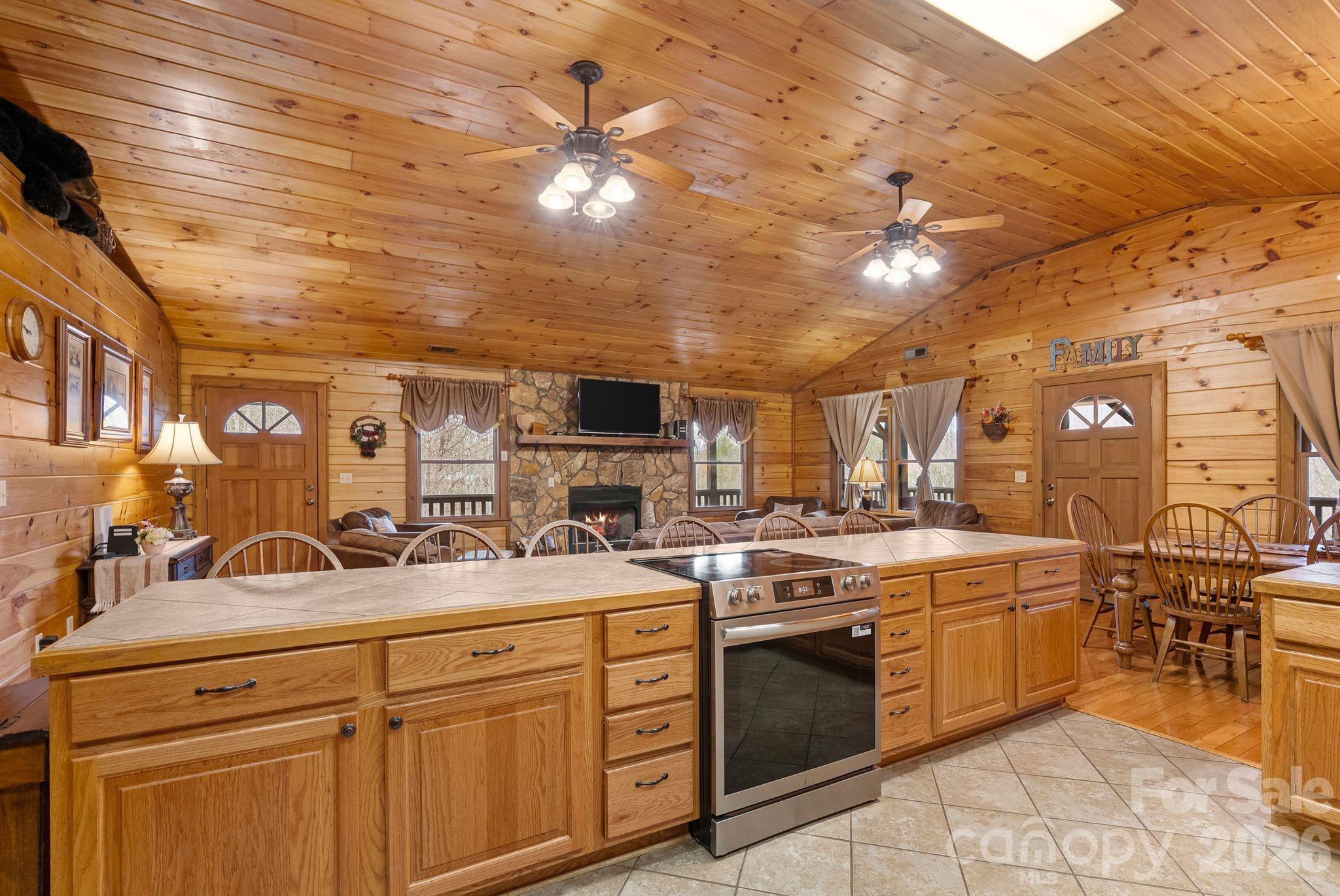 264 Moonbeam Lane — Clyde
