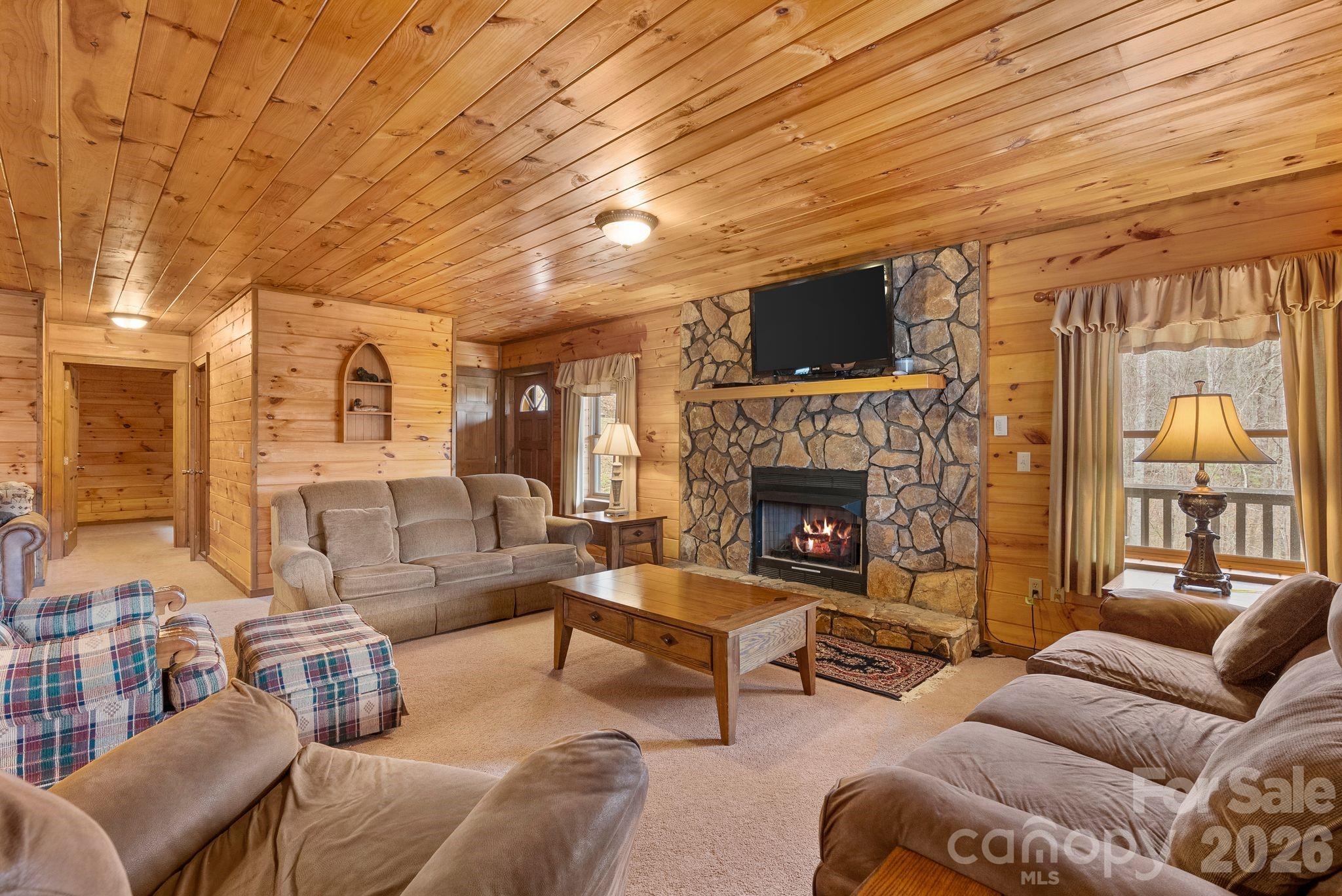 264 Moonbeam Lane — Clyde