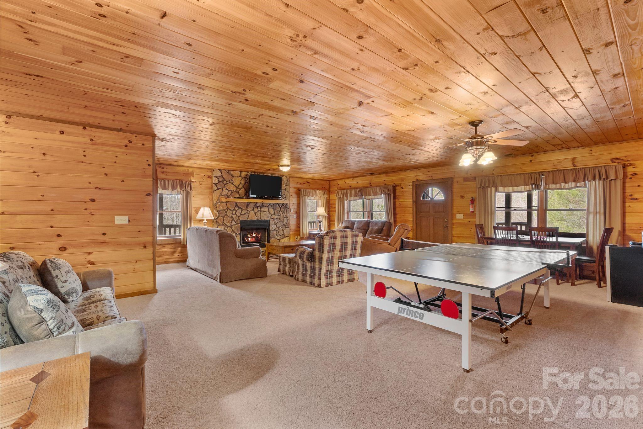 264 Moonbeam Lane — Clyde
