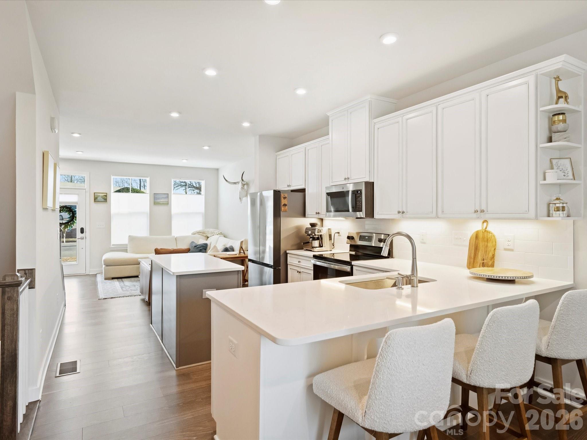 4746 Chastain Avenue — Charlotte