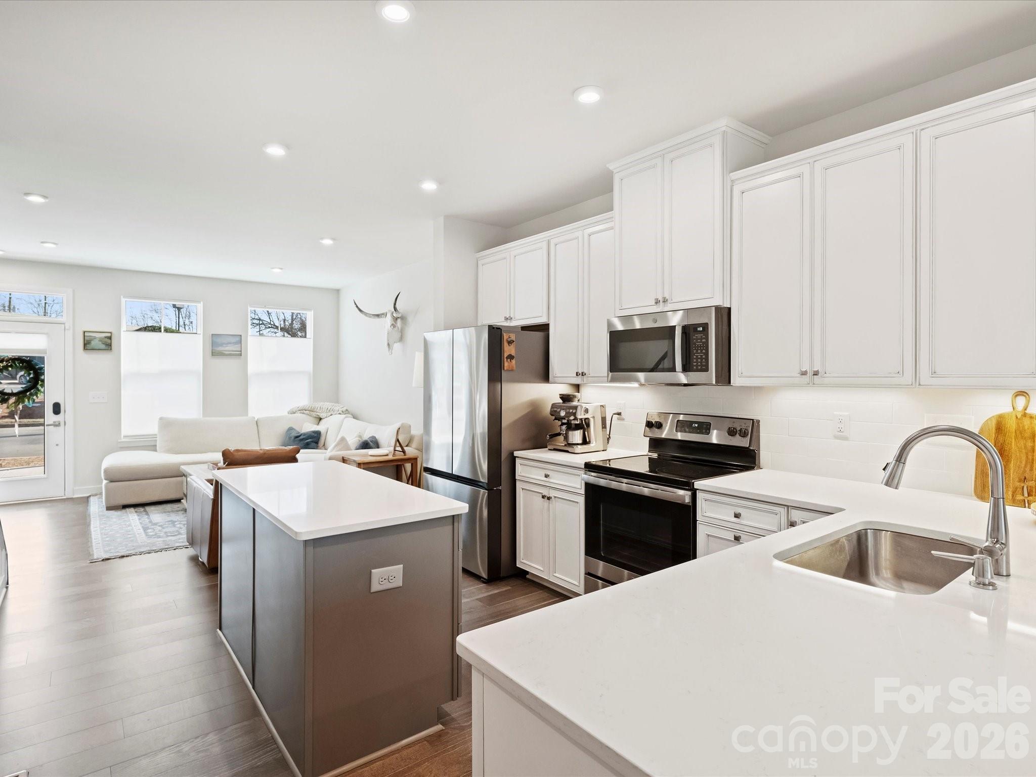 4746 Chastain Avenue — Charlotte