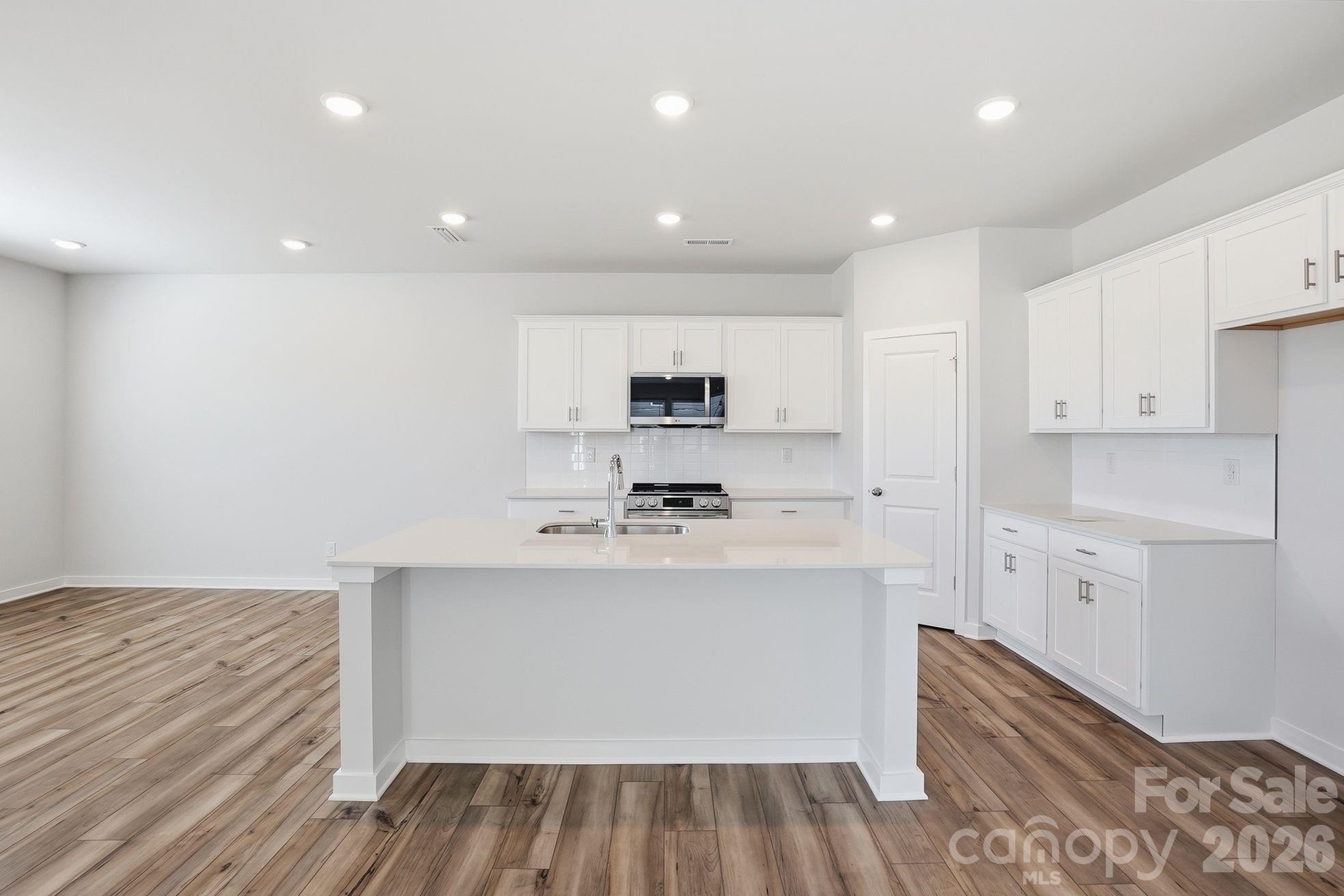 208 Bezelle Avenue — York