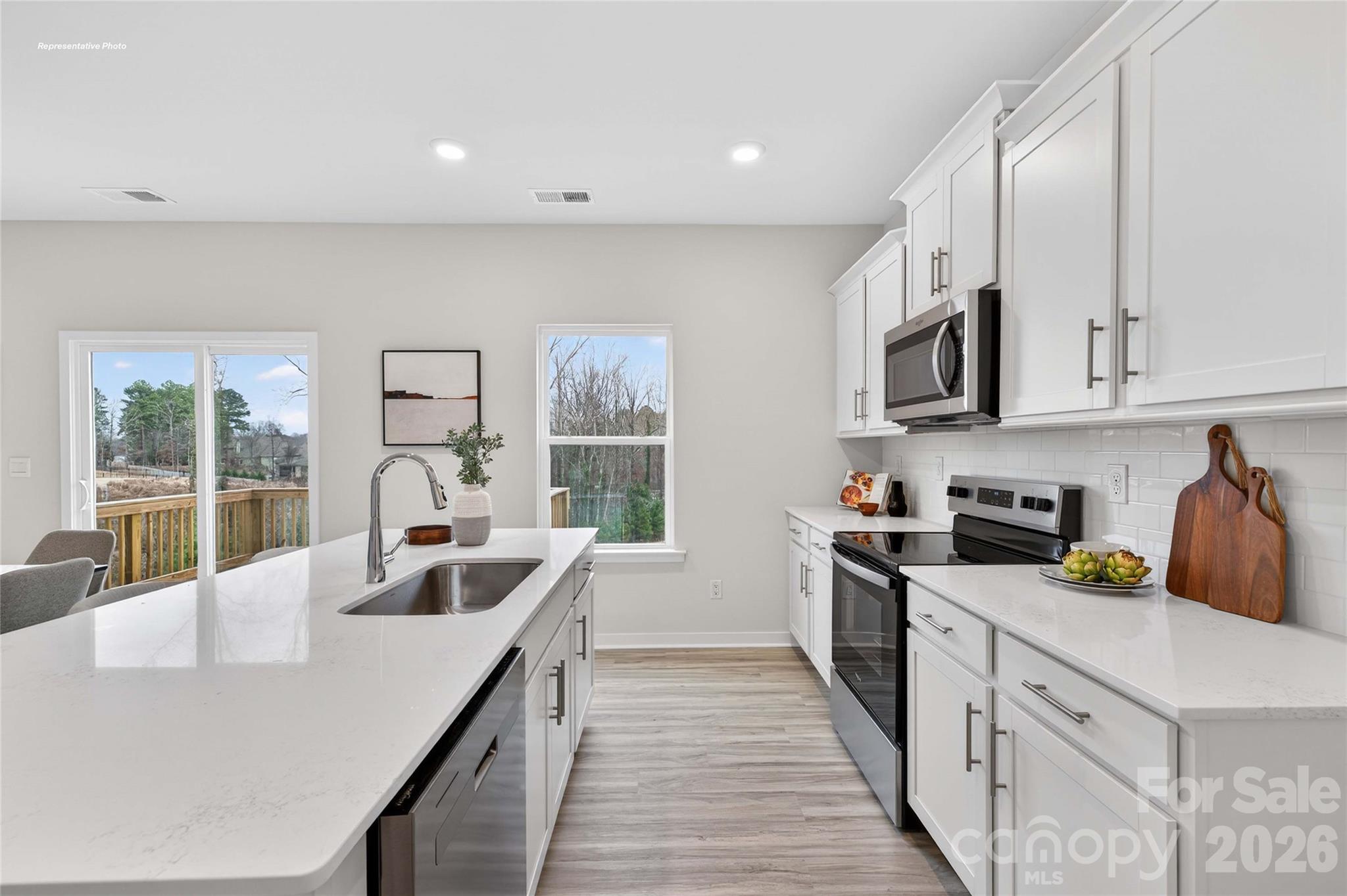 760 14th Avenue Court NE — Hickory