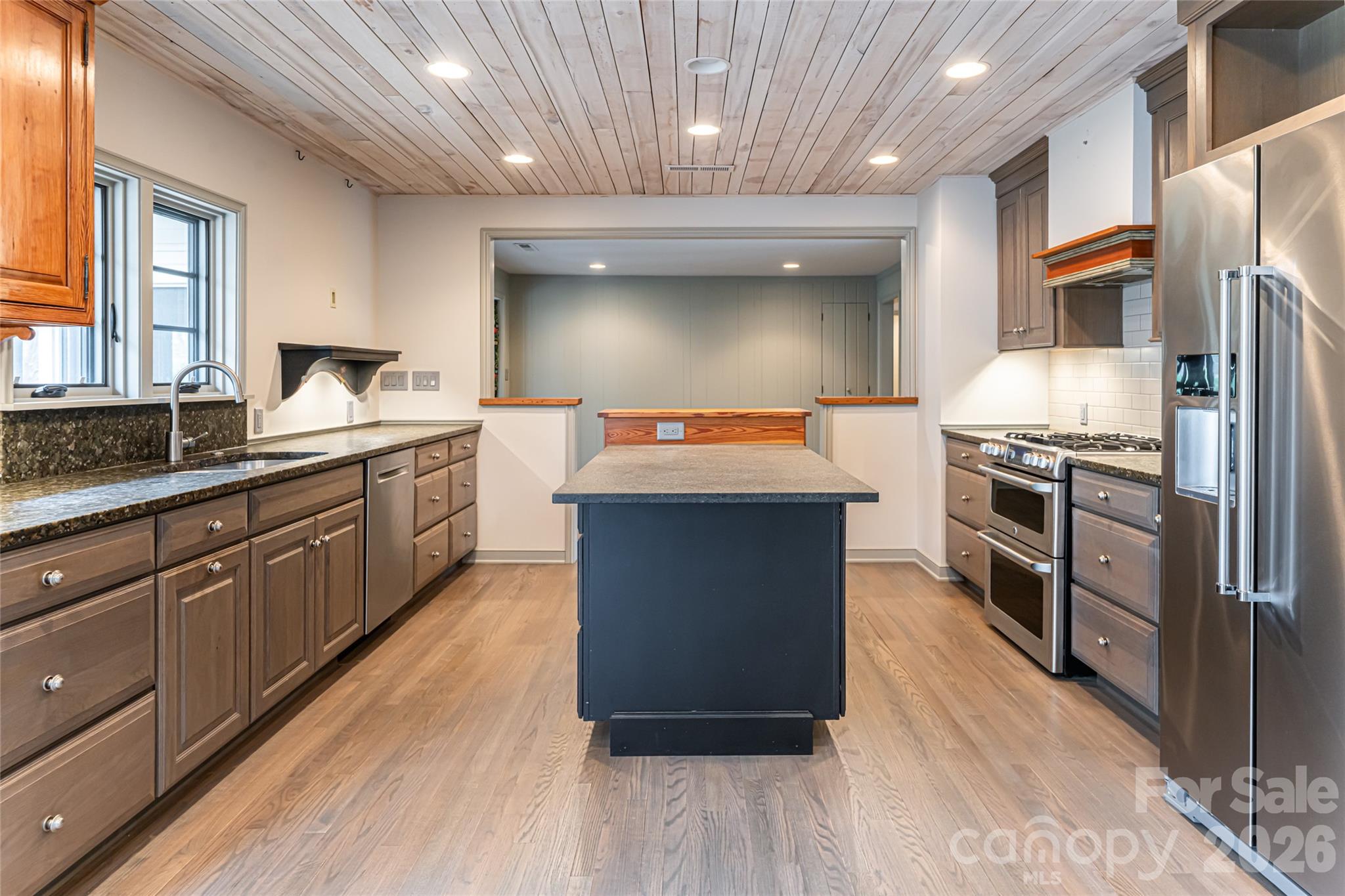 21 Pine Tree Circle — Asheville