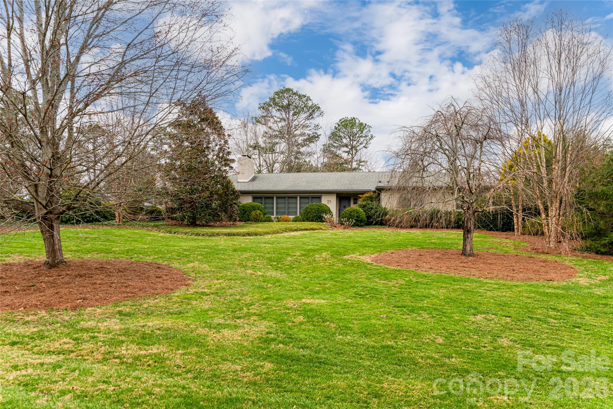 21 Pine Tree Circle — Asheville