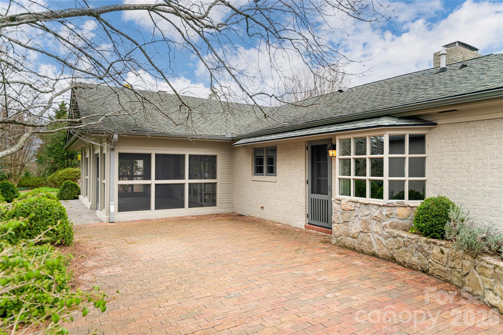 21 Pine Tree Circle — Asheville