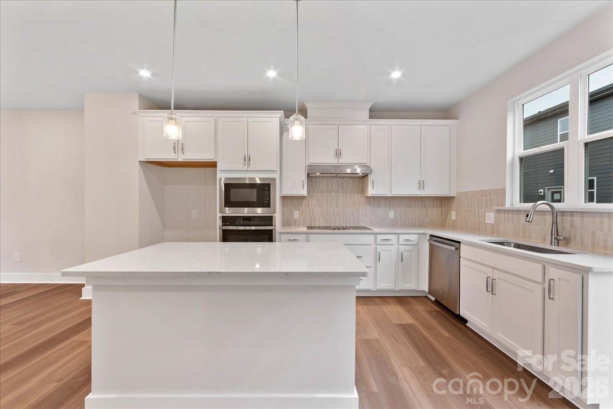6016 Pivot Court — Charlotte
