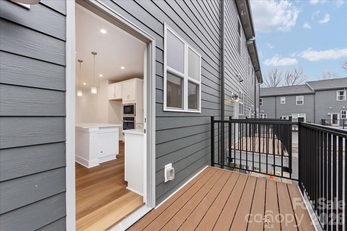 6016 Pivot Court — Charlotte