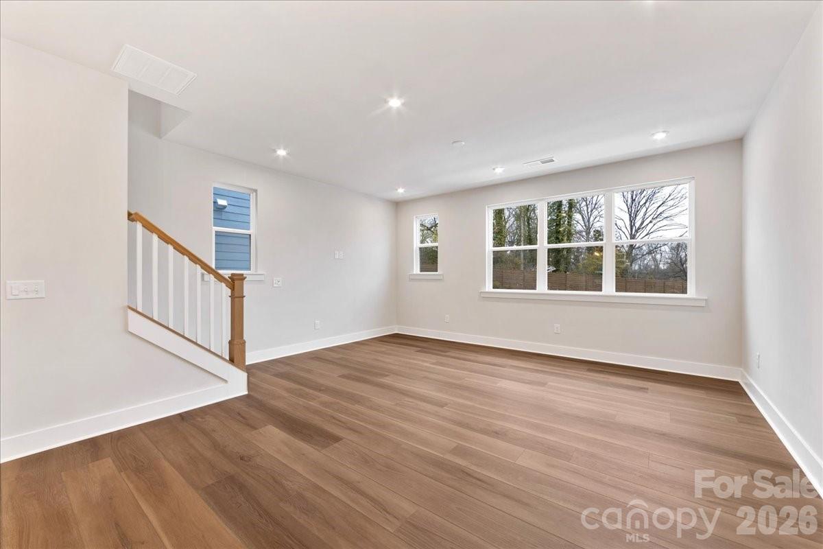 6016 Pivot Court — Charlotte