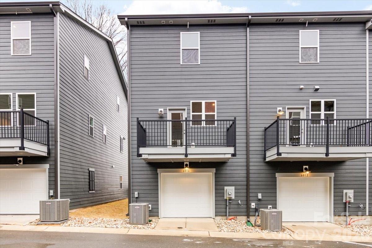 6016 Pivot Court — Charlotte