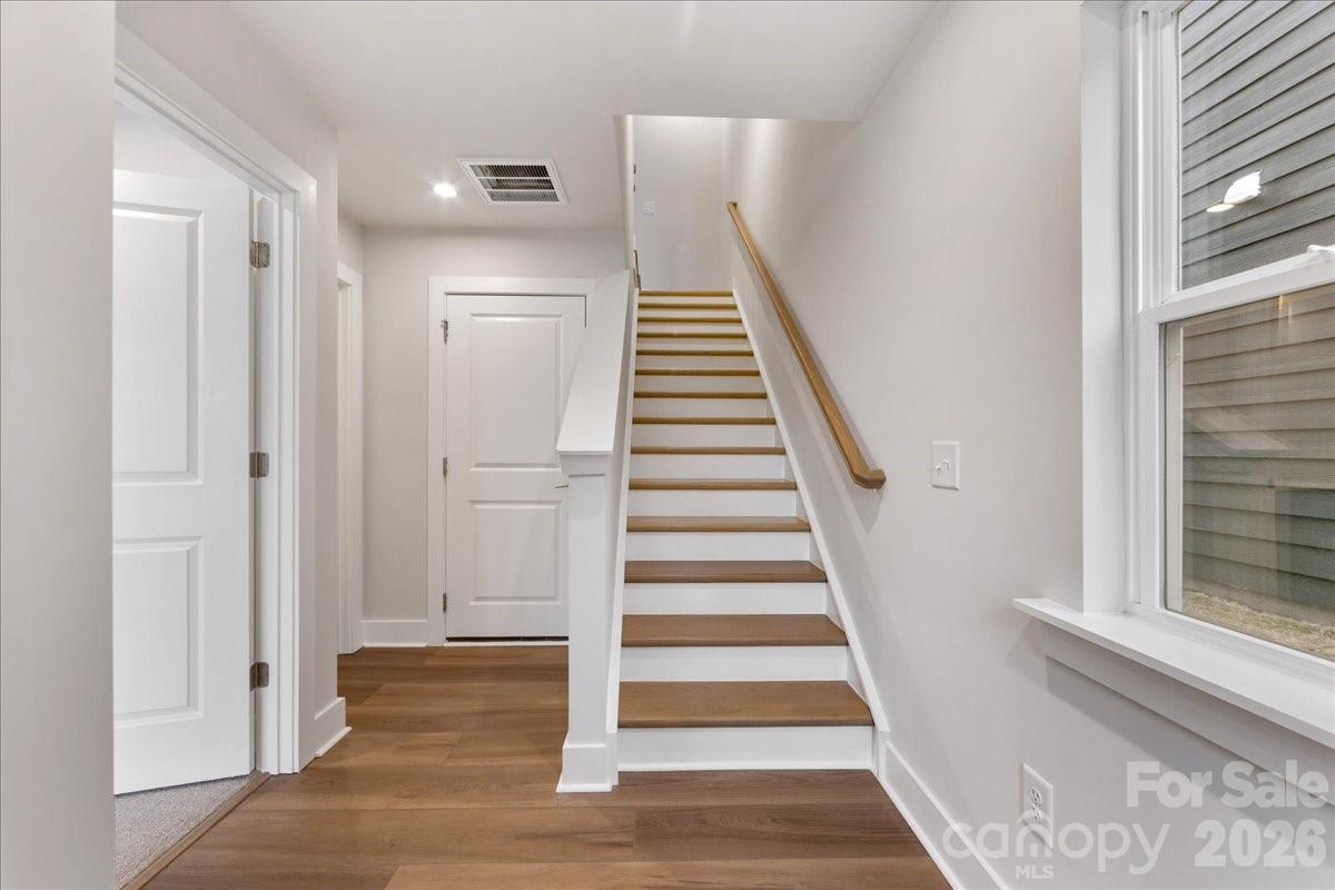 6016 Pivot Court — Charlotte