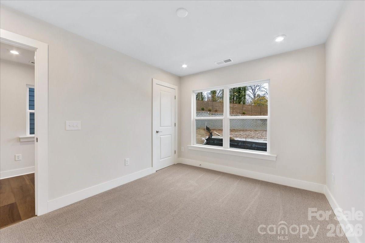 6016 Pivot Court — Charlotte