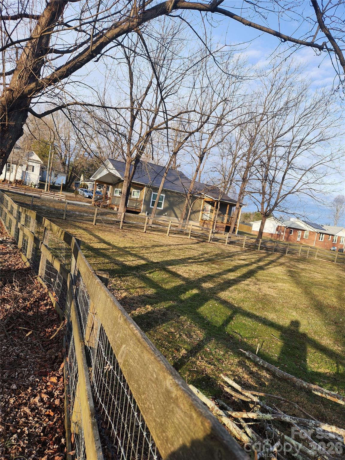110 E Price Street — Hendersonville