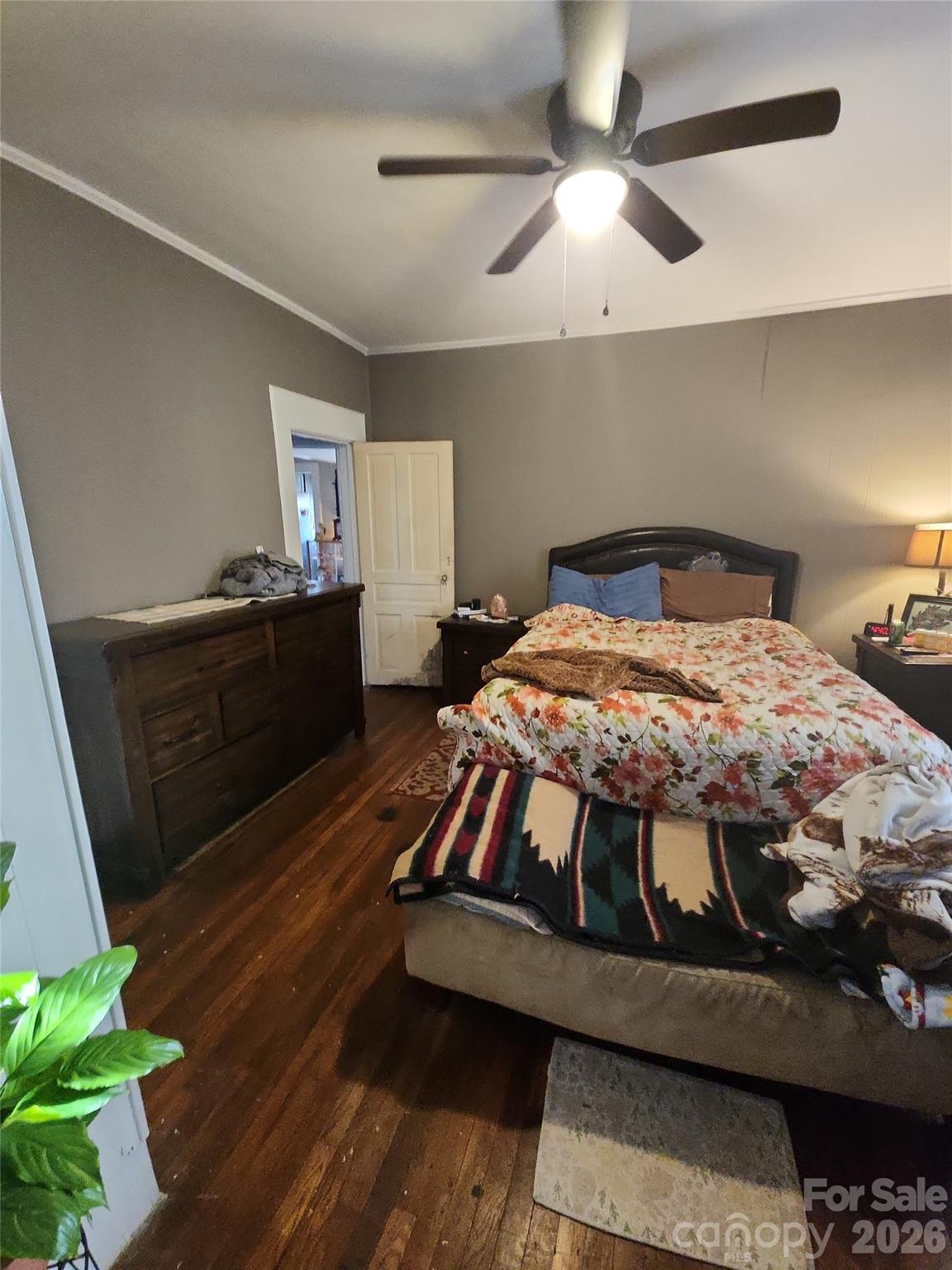 110 E Price Street — Hendersonville