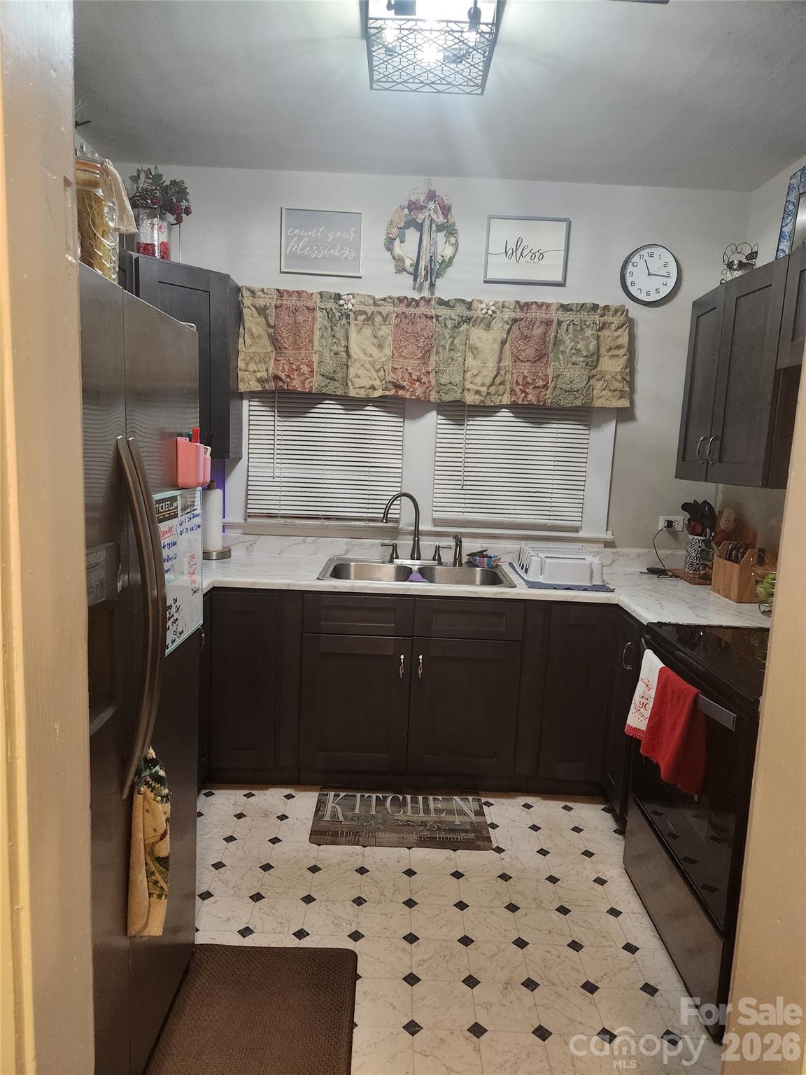 110 E Price Street — Hendersonville