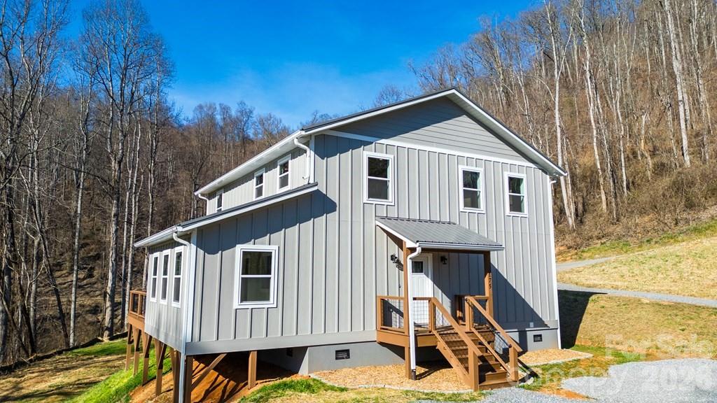 175 Trinity Drive — Sylva