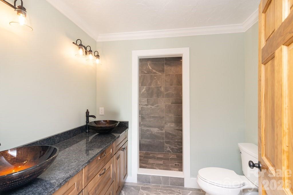 175 Trinity Drive — Sylva