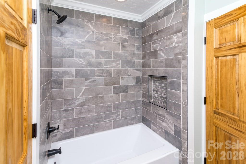 175 Trinity Drive — Sylva