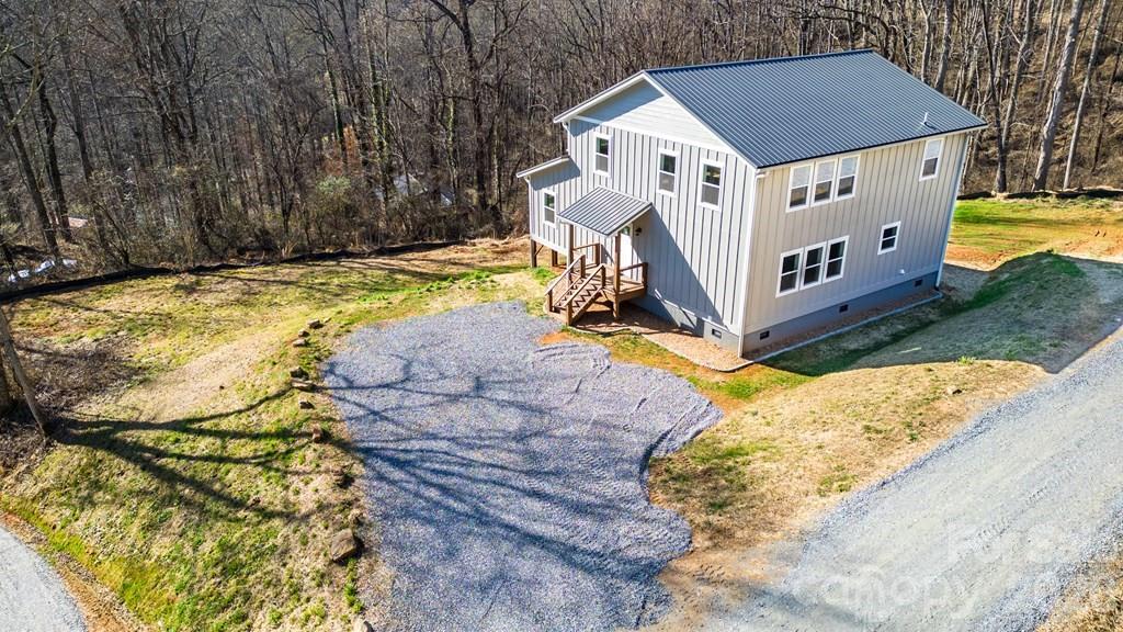 175 Trinity Drive — Sylva