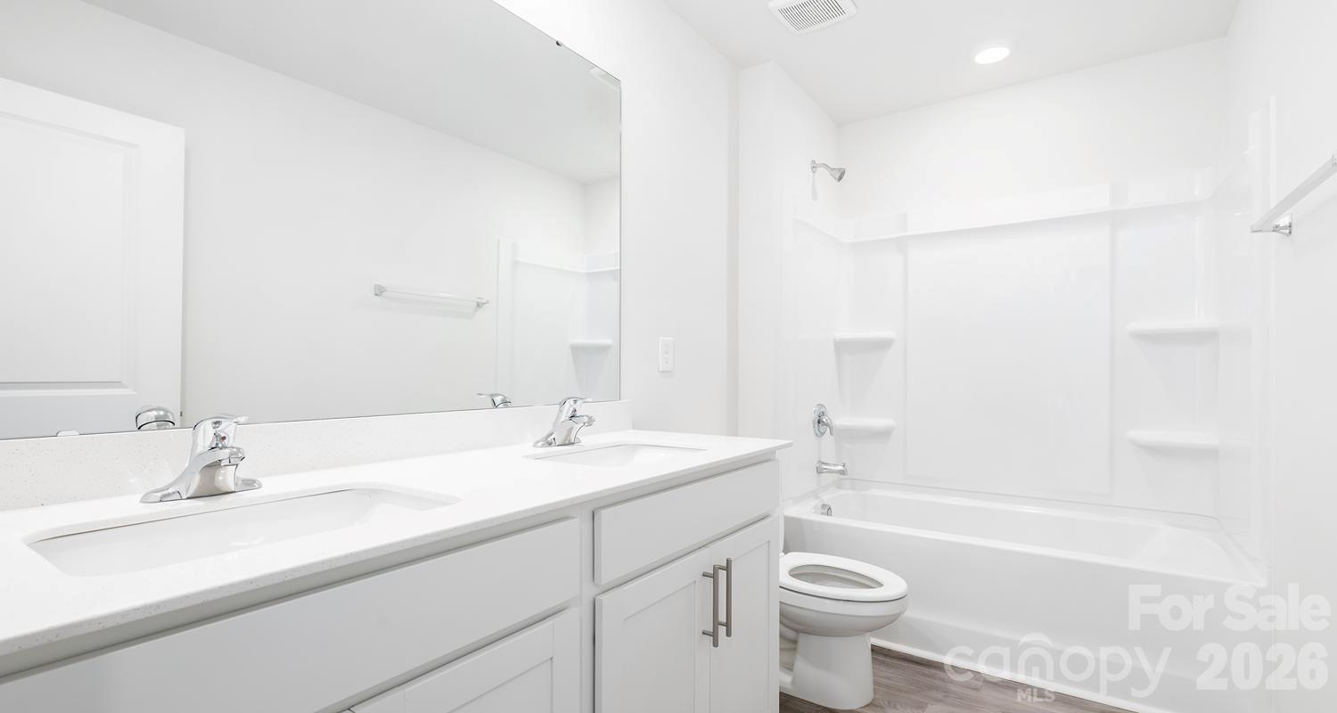 297 Lantanna Avenue #10 — Lexington