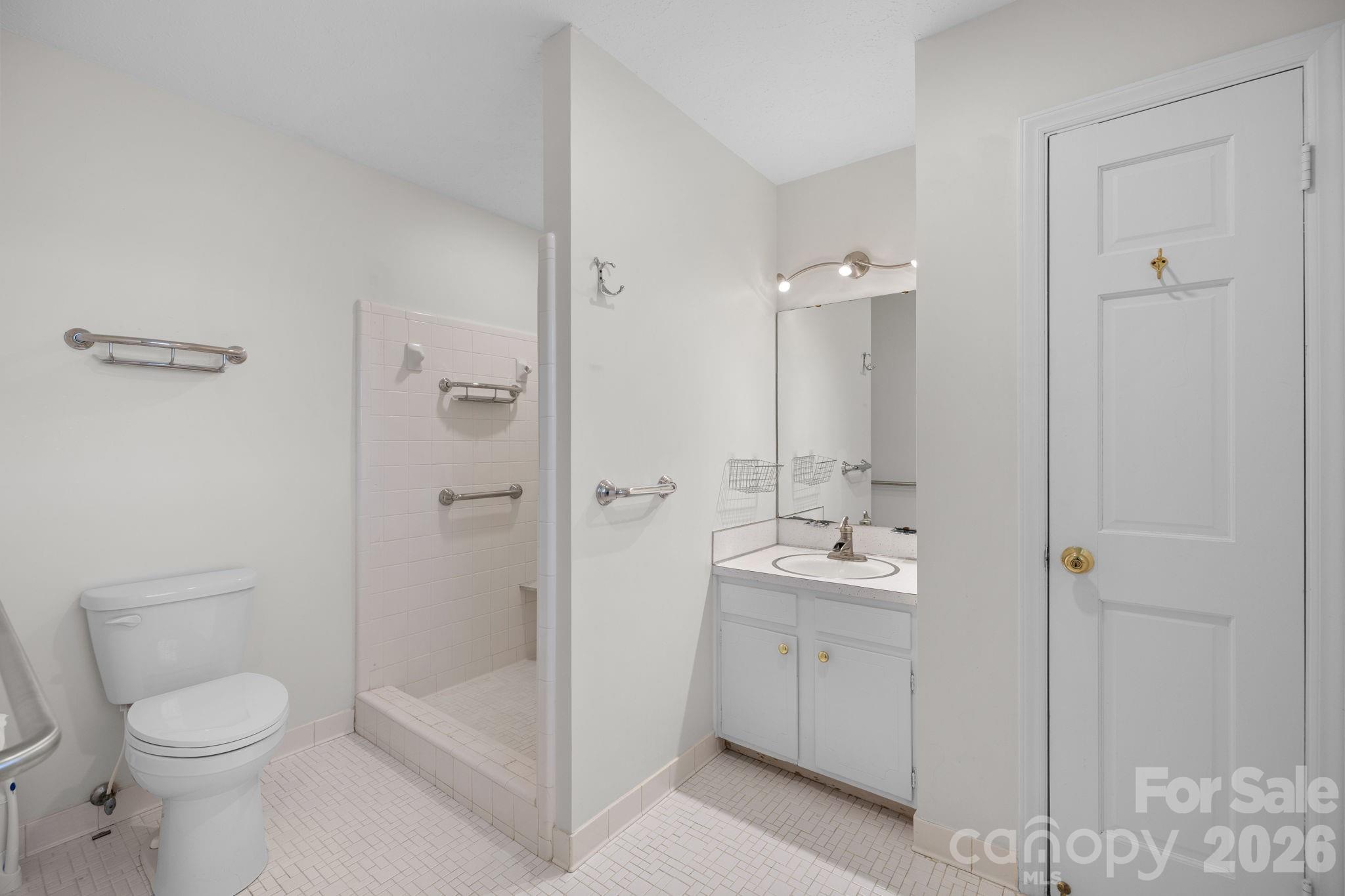 3039 Longwood Drive — Shelby