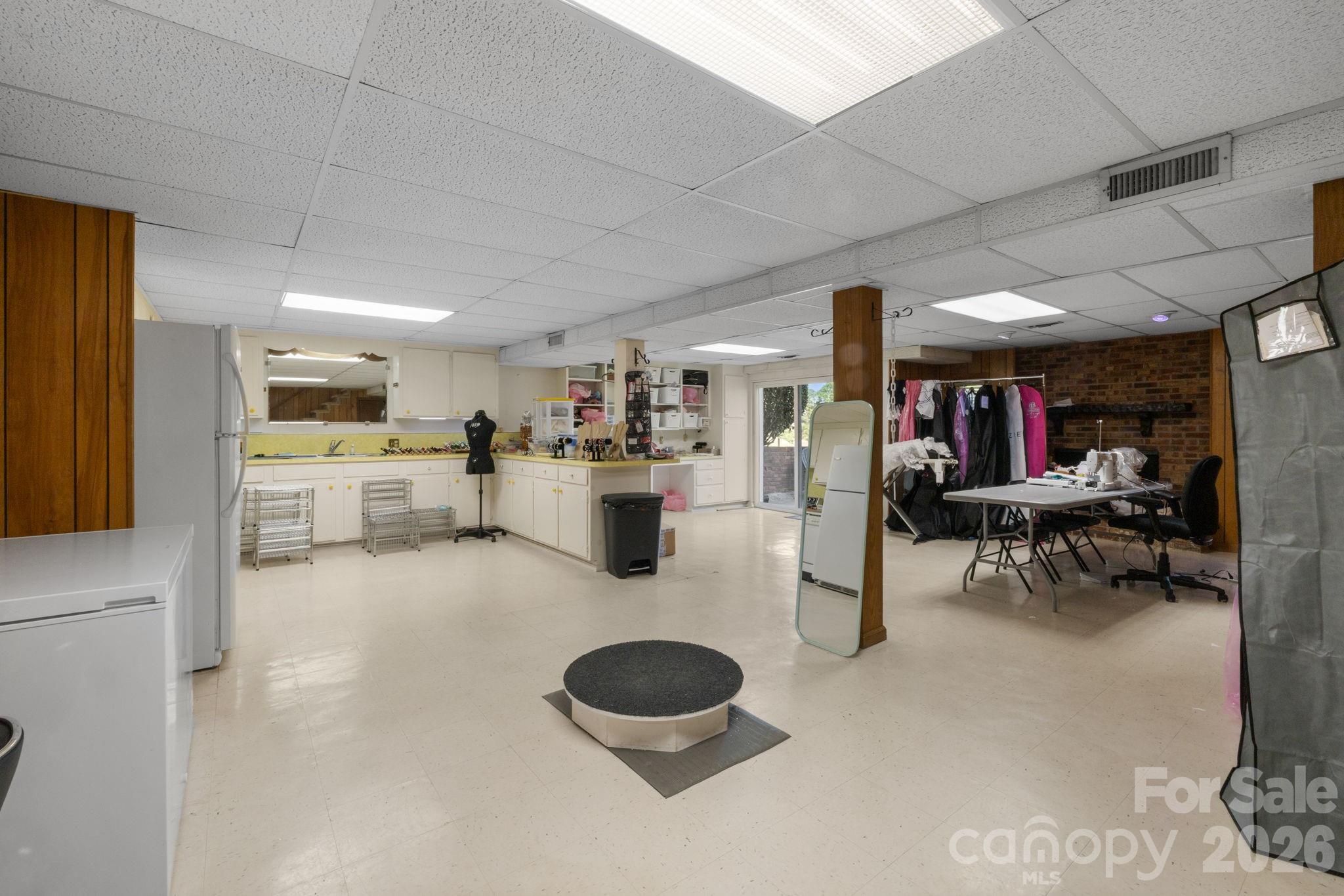 3039 Longwood Drive — Shelby