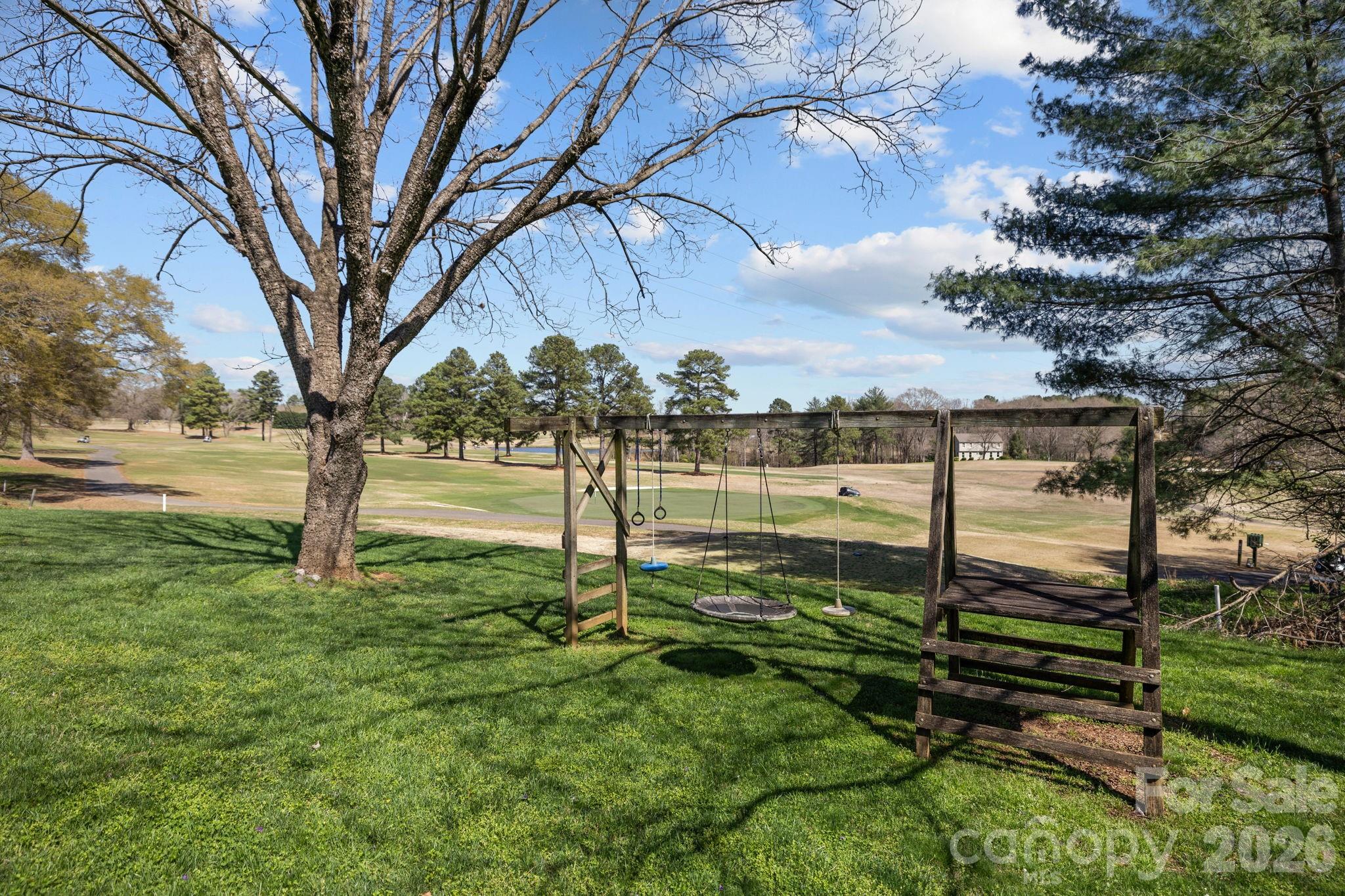 3039 Longwood Drive — Shelby