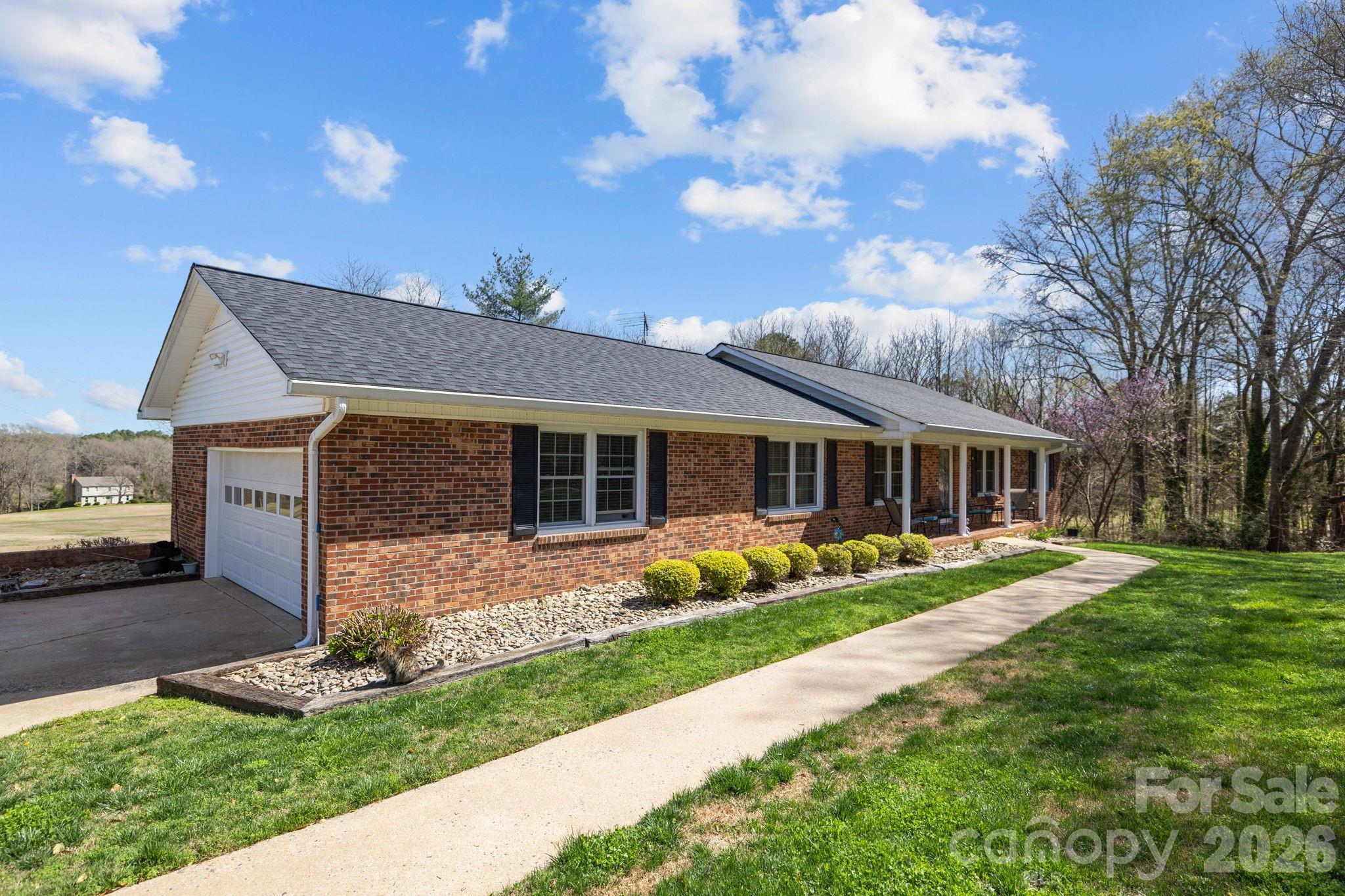 3039 Longwood Drive — Shelby