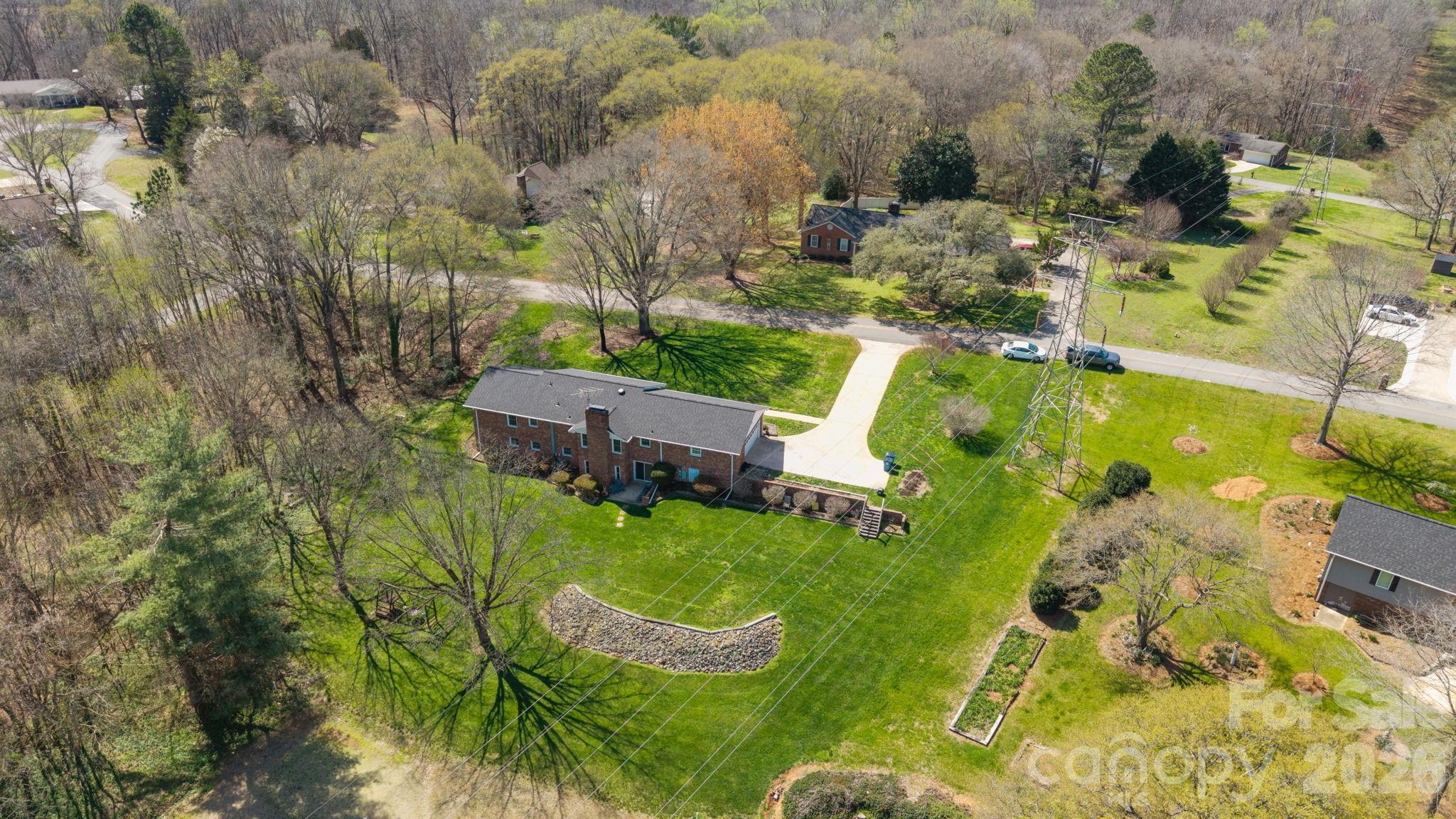3039 Longwood Drive — Shelby