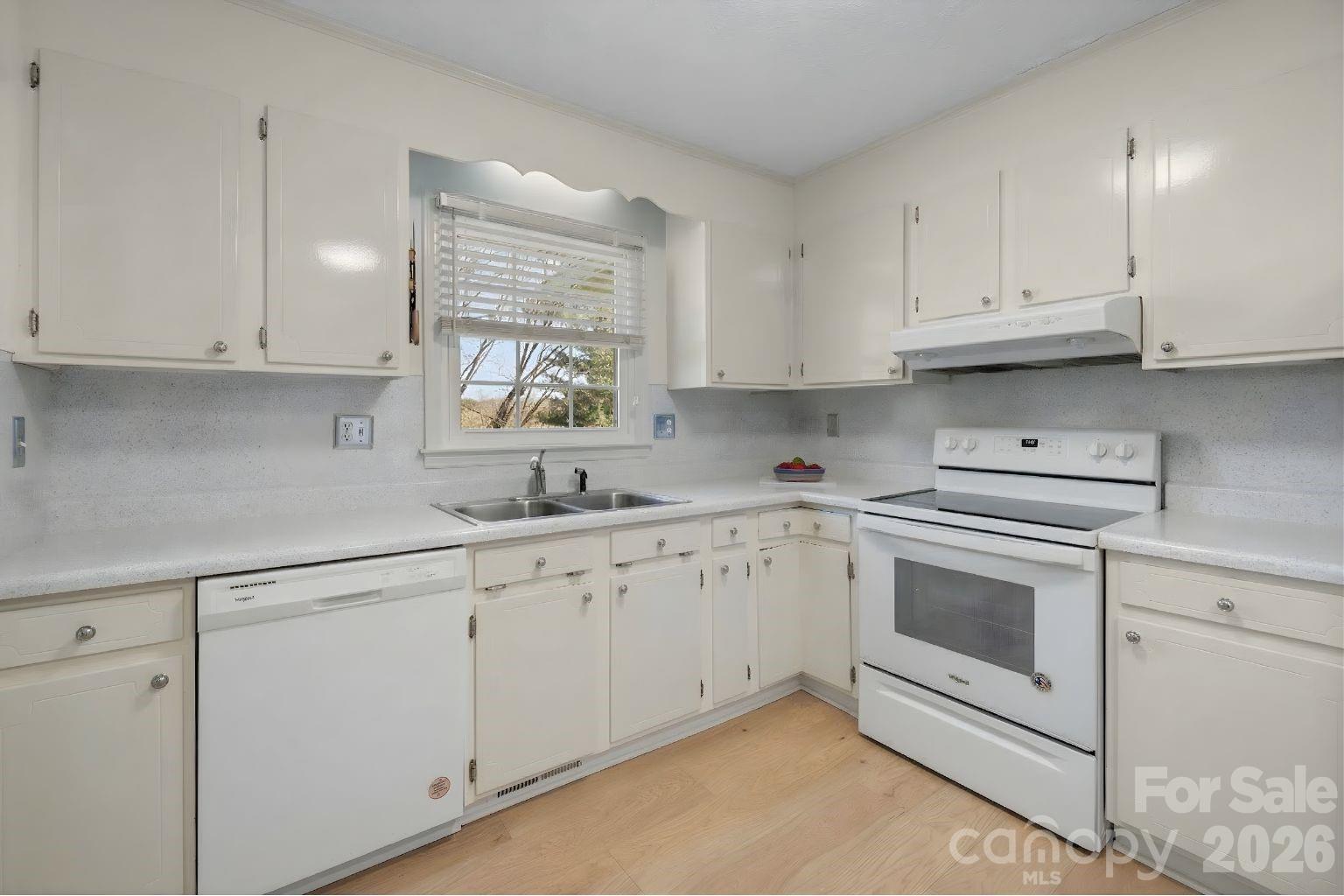 3039 Longwood Drive — Shelby