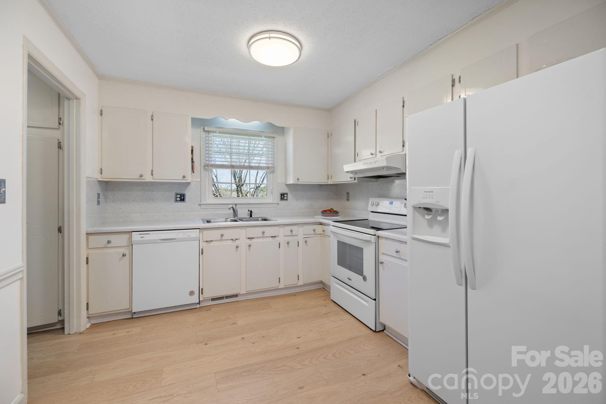 3039 Longwood Drive — Shelby