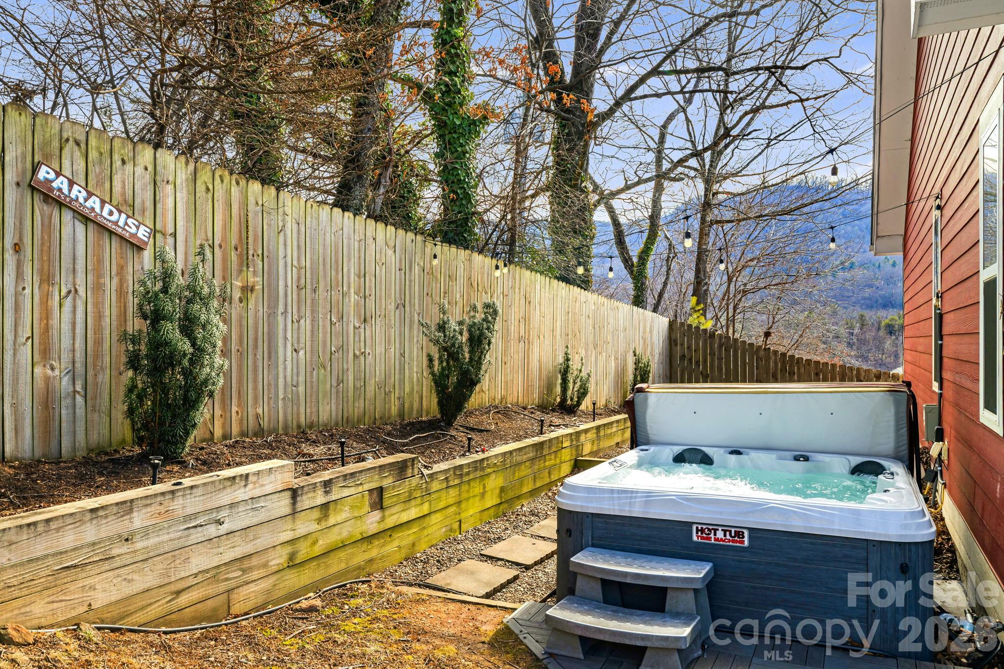 17 Byrdcliffe Lane — Asheville