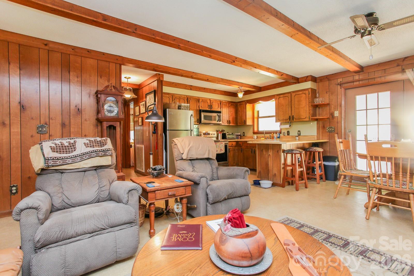 146 W Stecoah Heights — Robbinsville