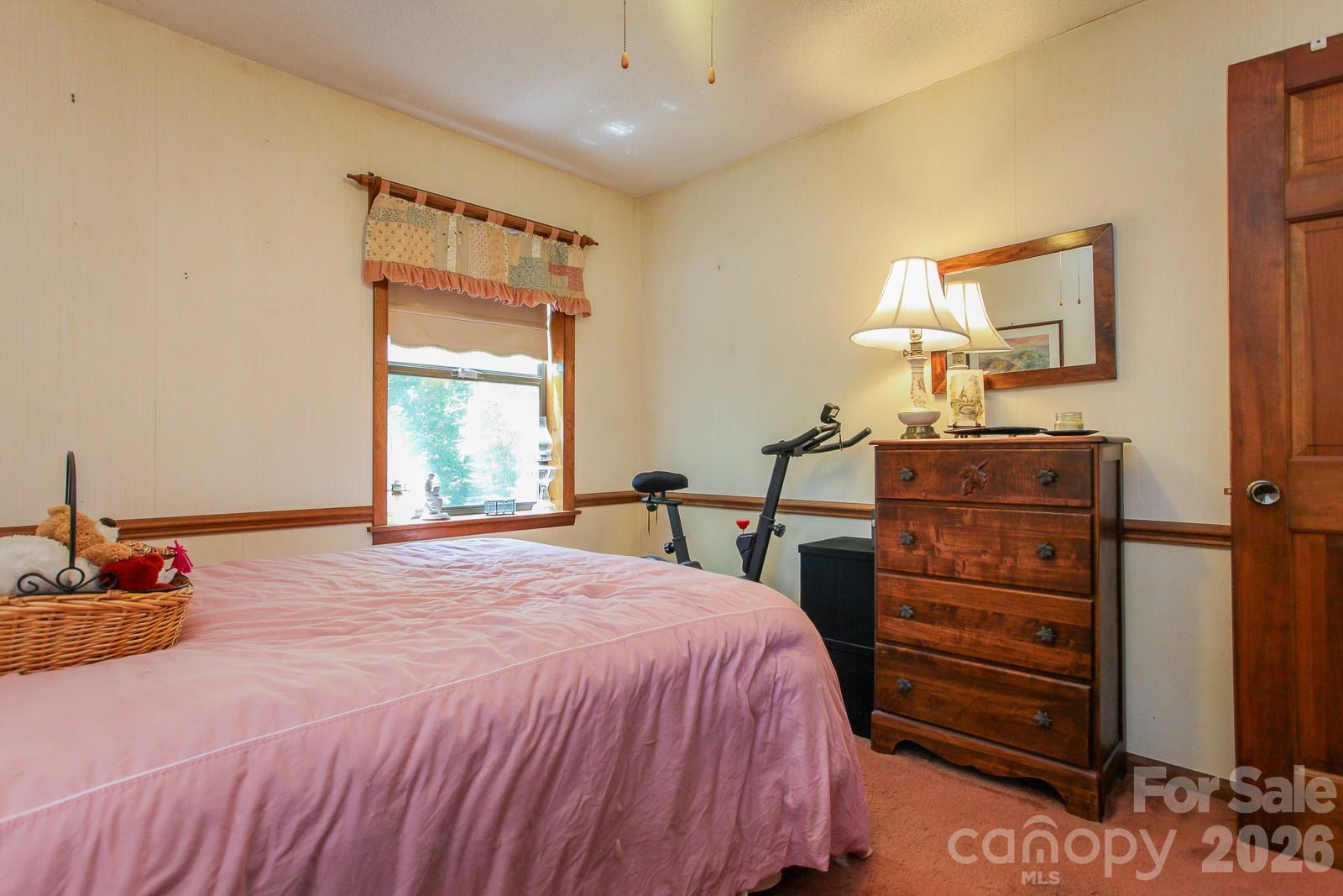 146 W Stecoah Heights — Robbinsville