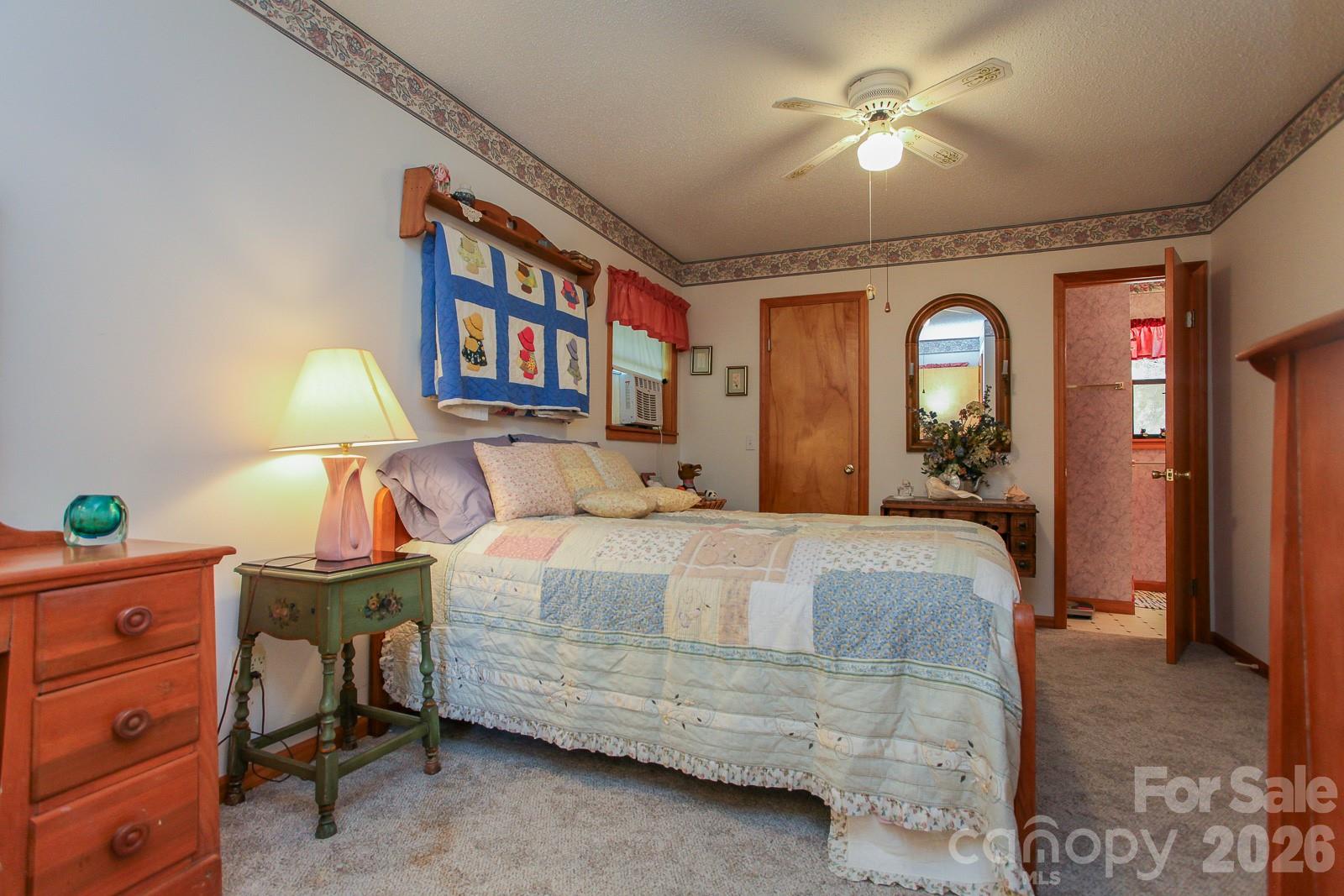146 W Stecoah Heights — Robbinsville