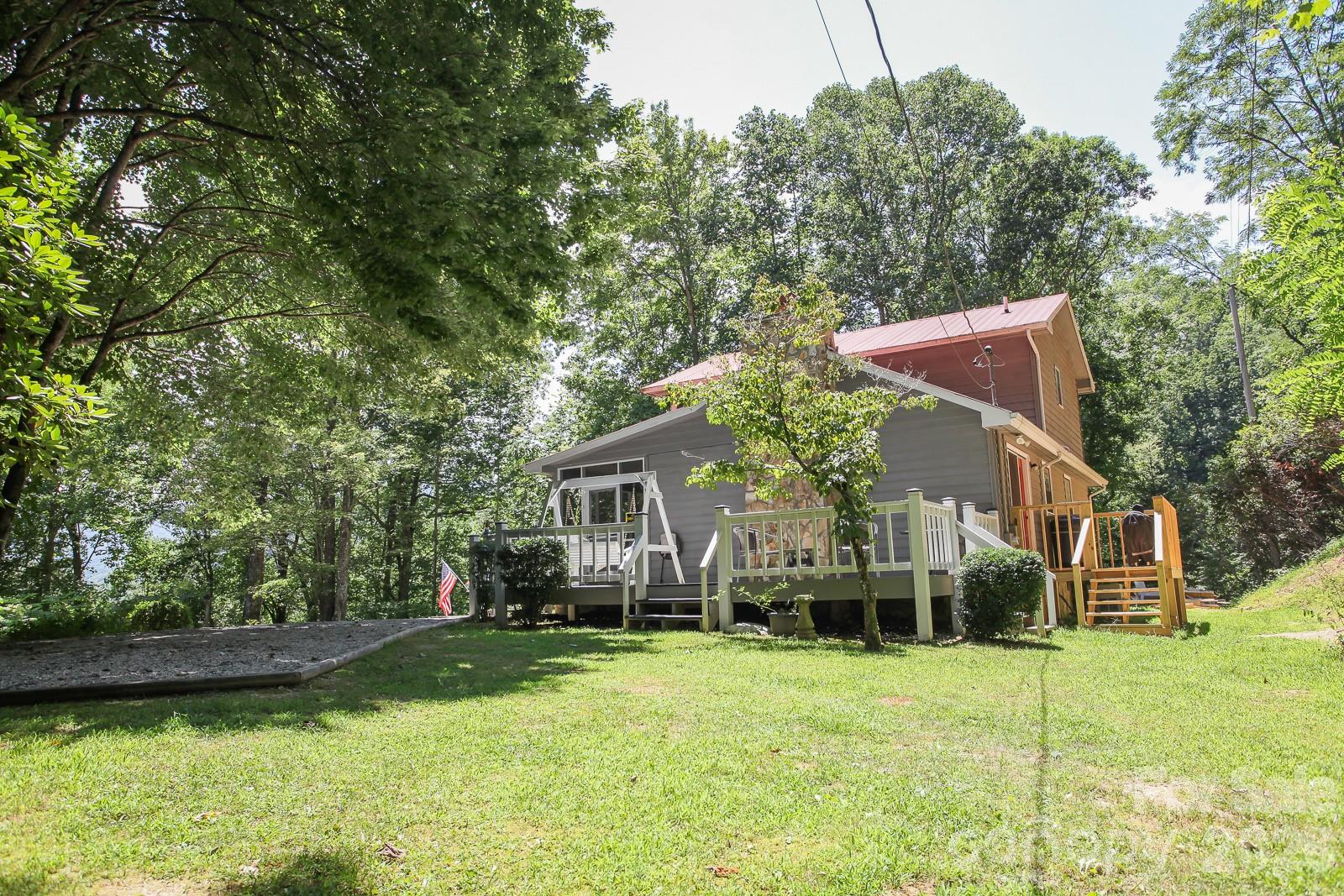 146 W Stecoah Heights — Robbinsville