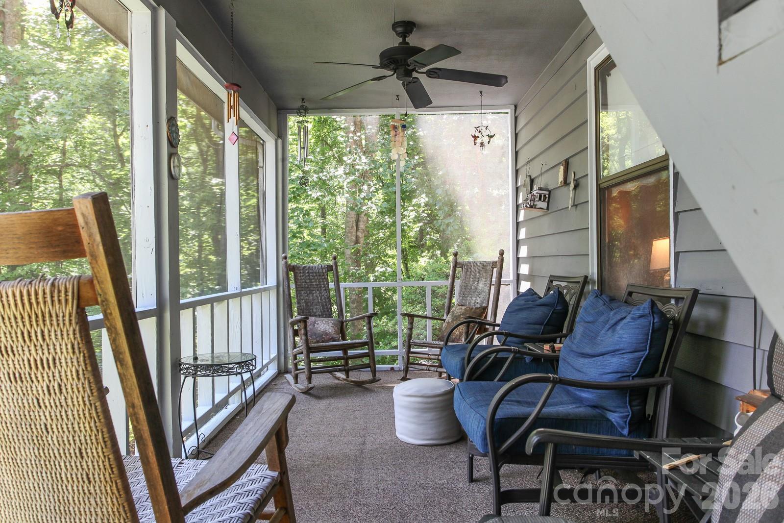 146 W Stecoah Heights — Robbinsville