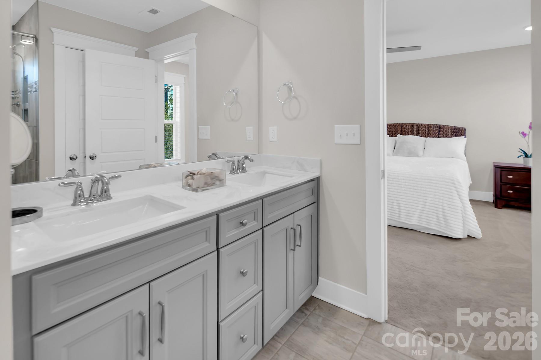 2206 Bexar Trail — Matthews